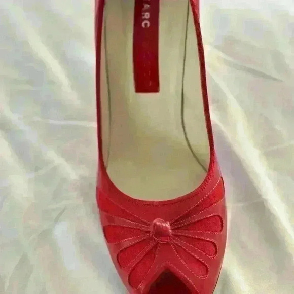 Vintage Marc Jacob Red heels in good condition Size 8.5 - Picture 7 of 9